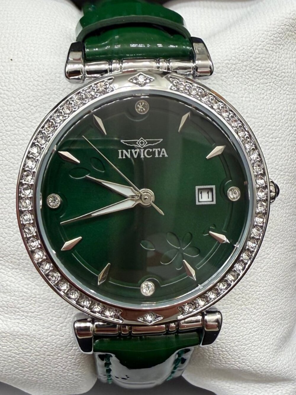 $199 Invicta Celestial Lady 33.2mm Green Silver Iced Bezel Date Quartz Watch NIB